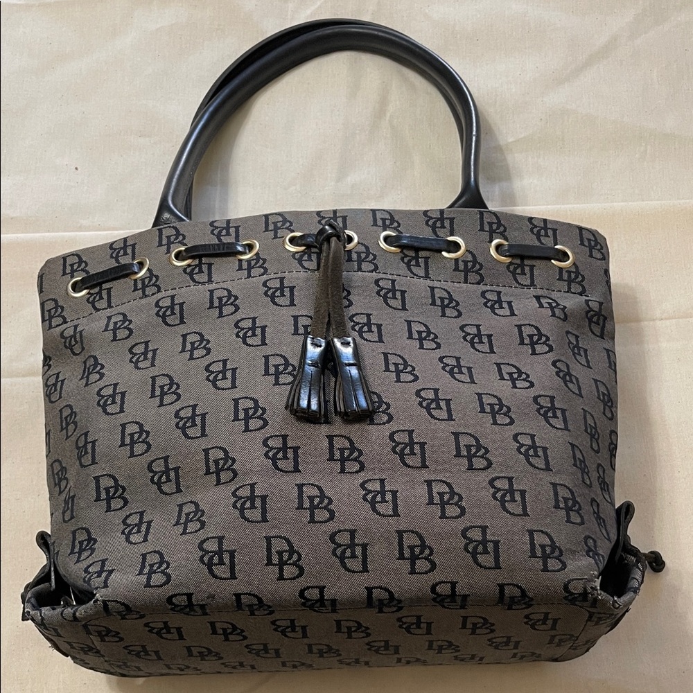 Dooney & Bourke Authentic Vintage Signature DB Logo Bag   P6CC
